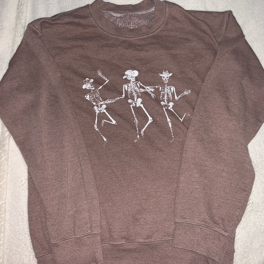 Tilly’s brown skeleton crewneck